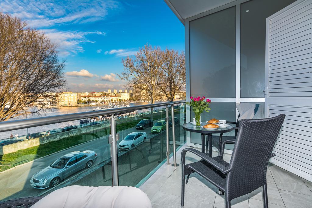 Lavender Apt. W. Balcony In Old Town Zara Esterno foto