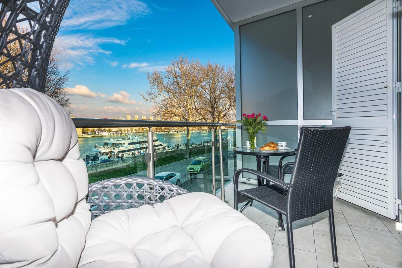Lavender Apt. W. Balcony In Old Town Zara Esterno foto